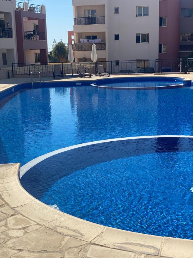 Beautiful Apartment Near The Sea And A Large Private Garden Paphos Exterior photo